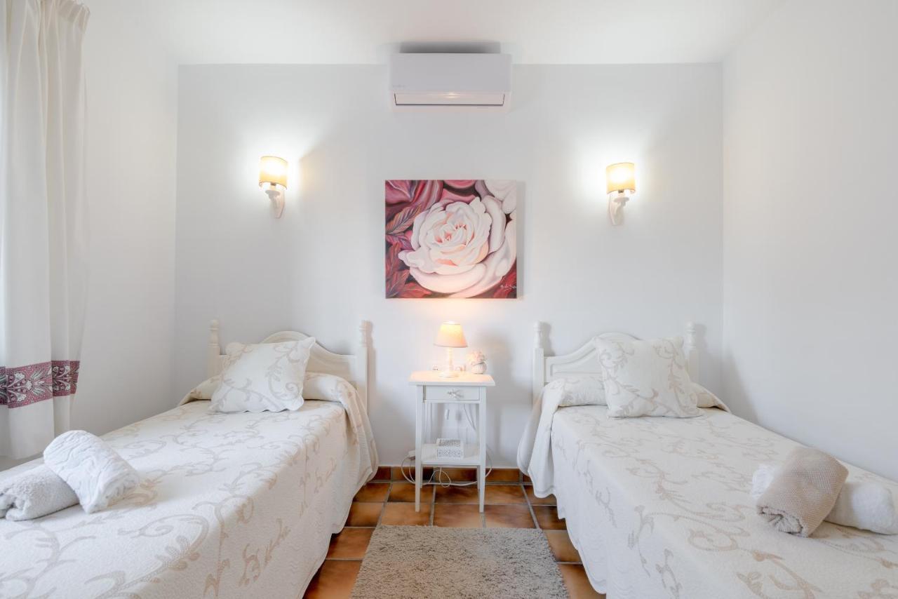 Cortijo La Rijana Villa Sayalonga Kültér fotó