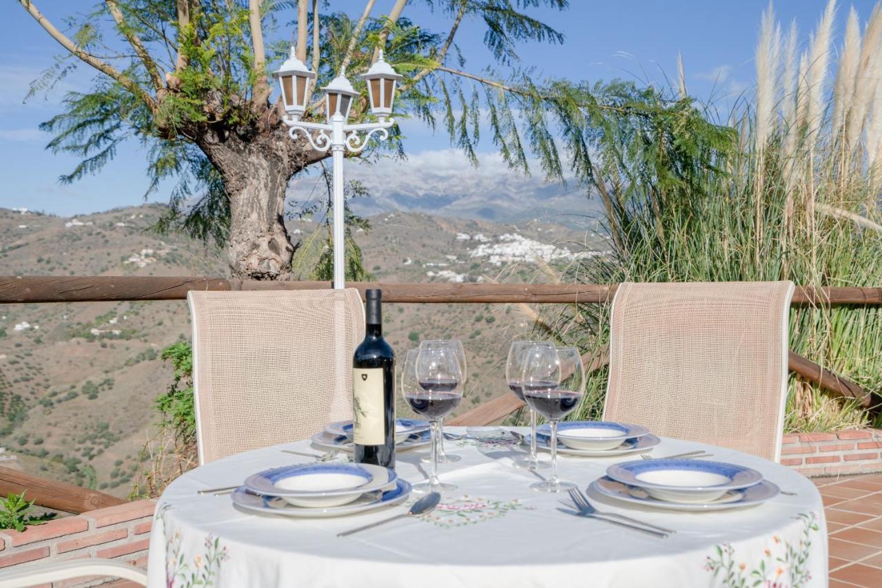 Cortijo La Rijana Villa Sayalonga Kültér fotó