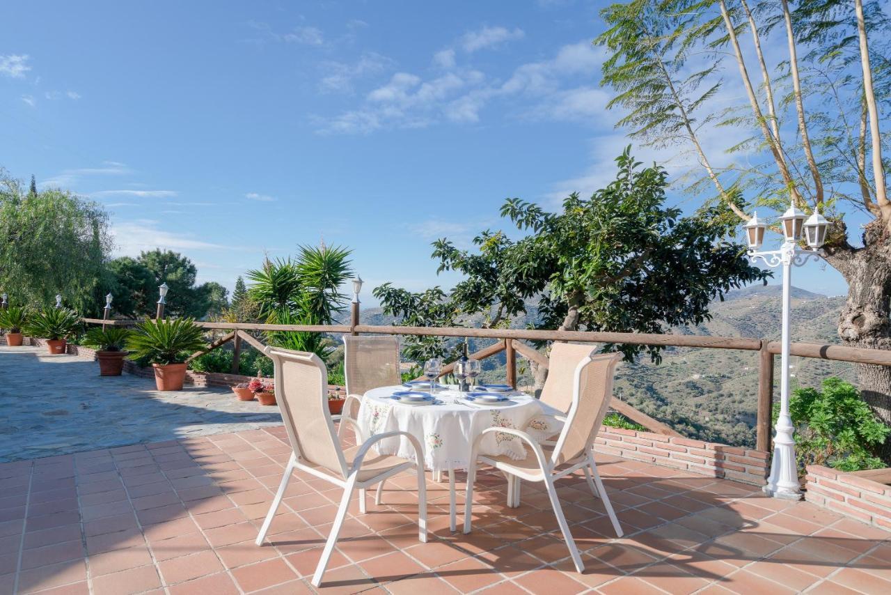 Cortijo La Rijana Villa Sayalonga Kültér fotó